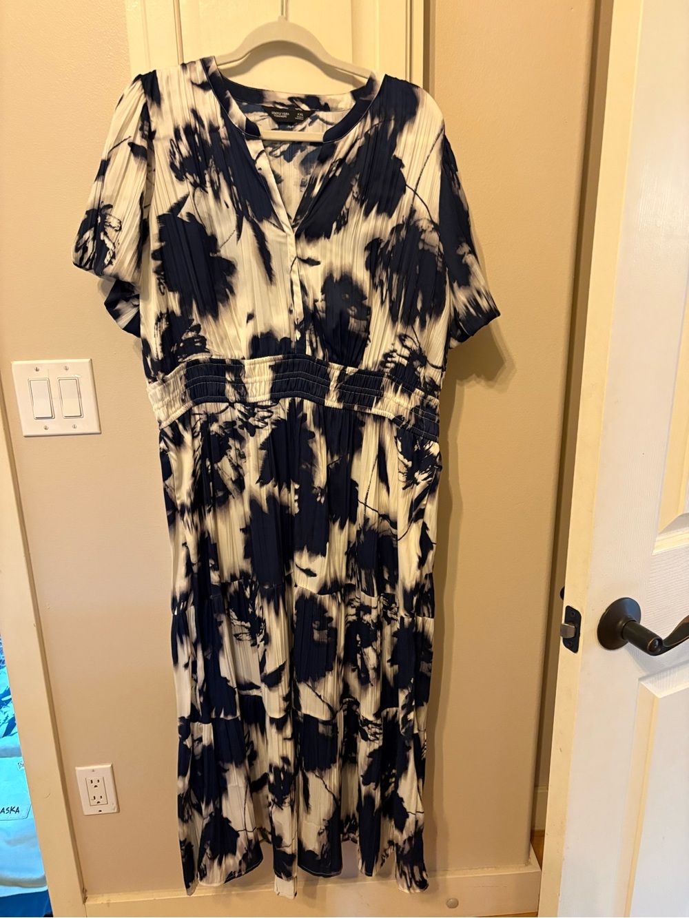 Simply Vera Vera Wang Navy and White Maxi Dress - Picture 2 of 3